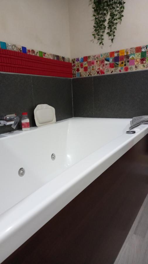 Apartamento Loft jacuzzi rojo Casa ermita San Antonio Ubrique Exterior foto